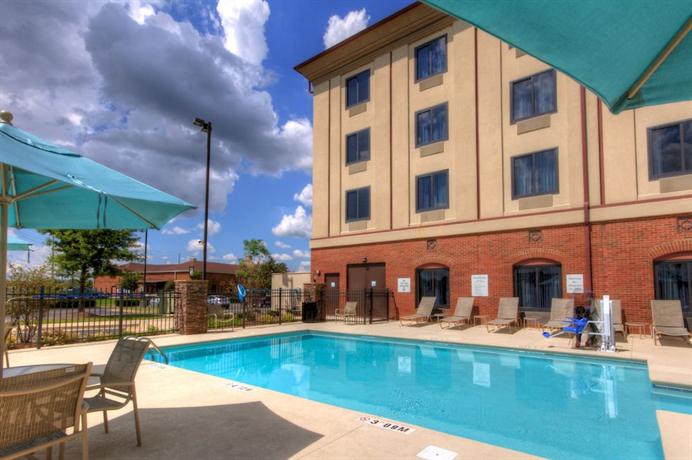 Holiday Inn Express Hotel & Suites Montgomery Boyd-Cooper Parkway